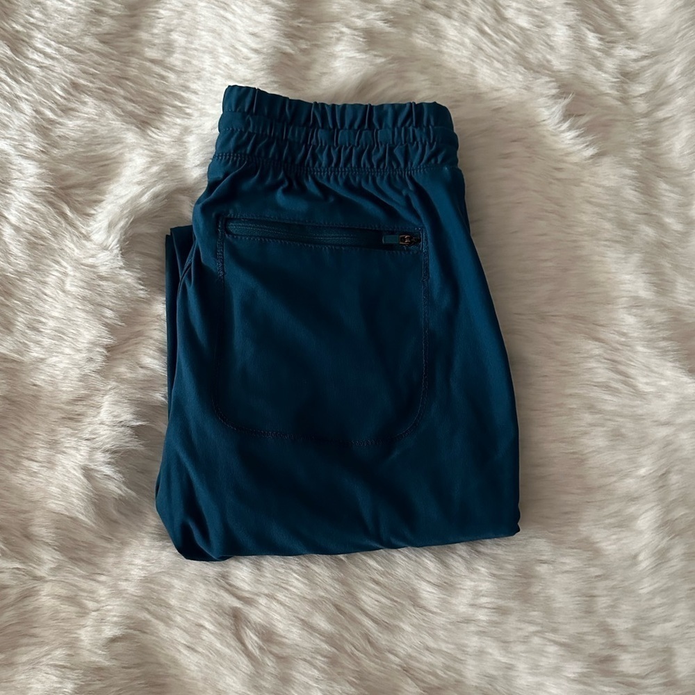 Cherokee 360 Form Uncuffed Scrubs XXS